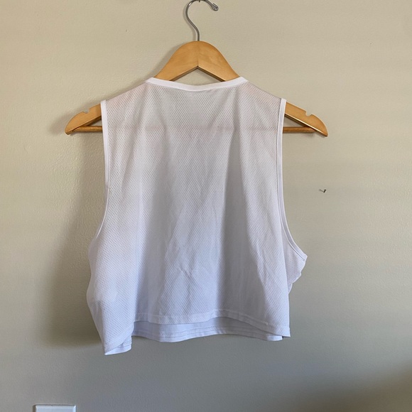 Gymshark Training Crop Tank Women’s Size Medium - Picture 7 of 7